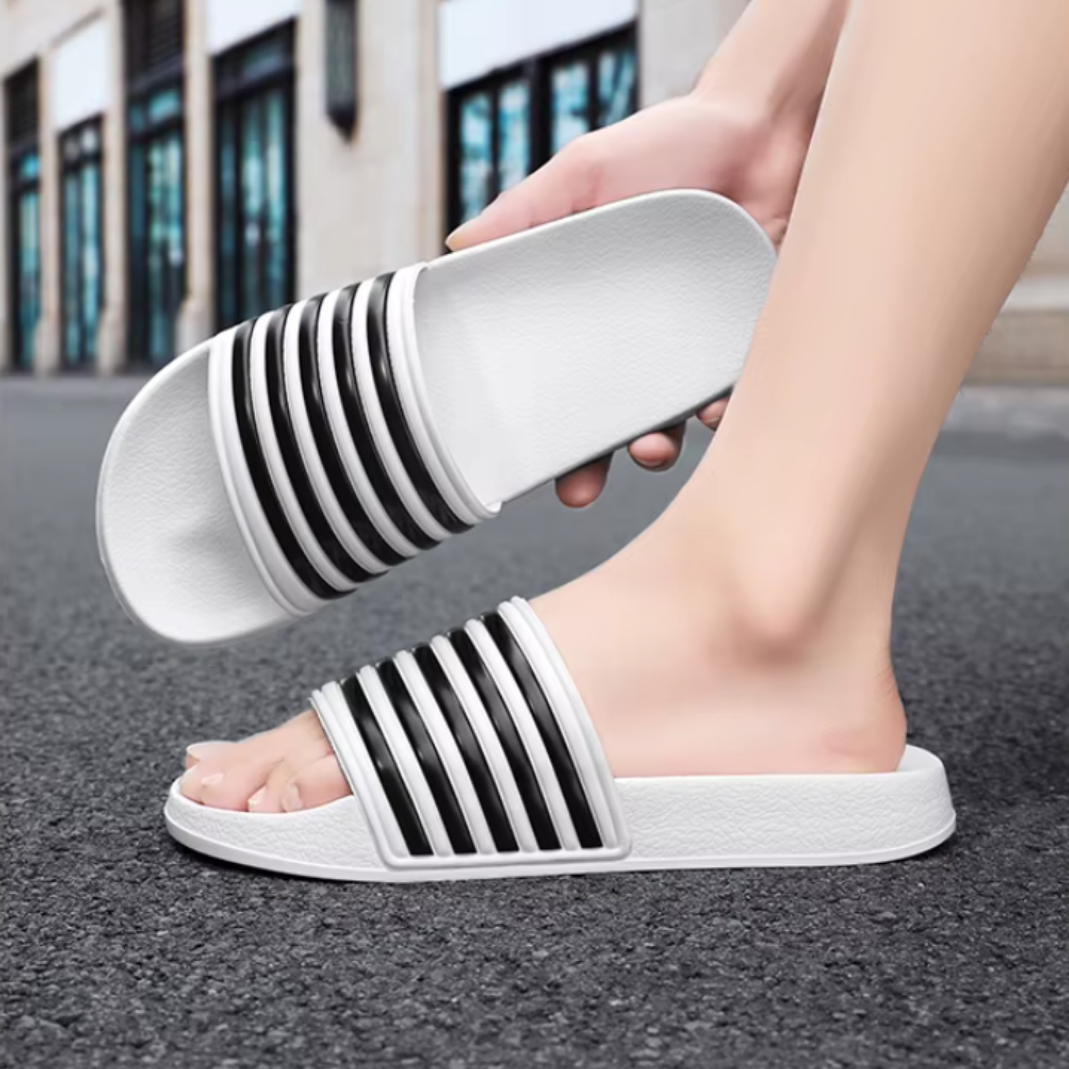 Chinelo branco massageador confort verão