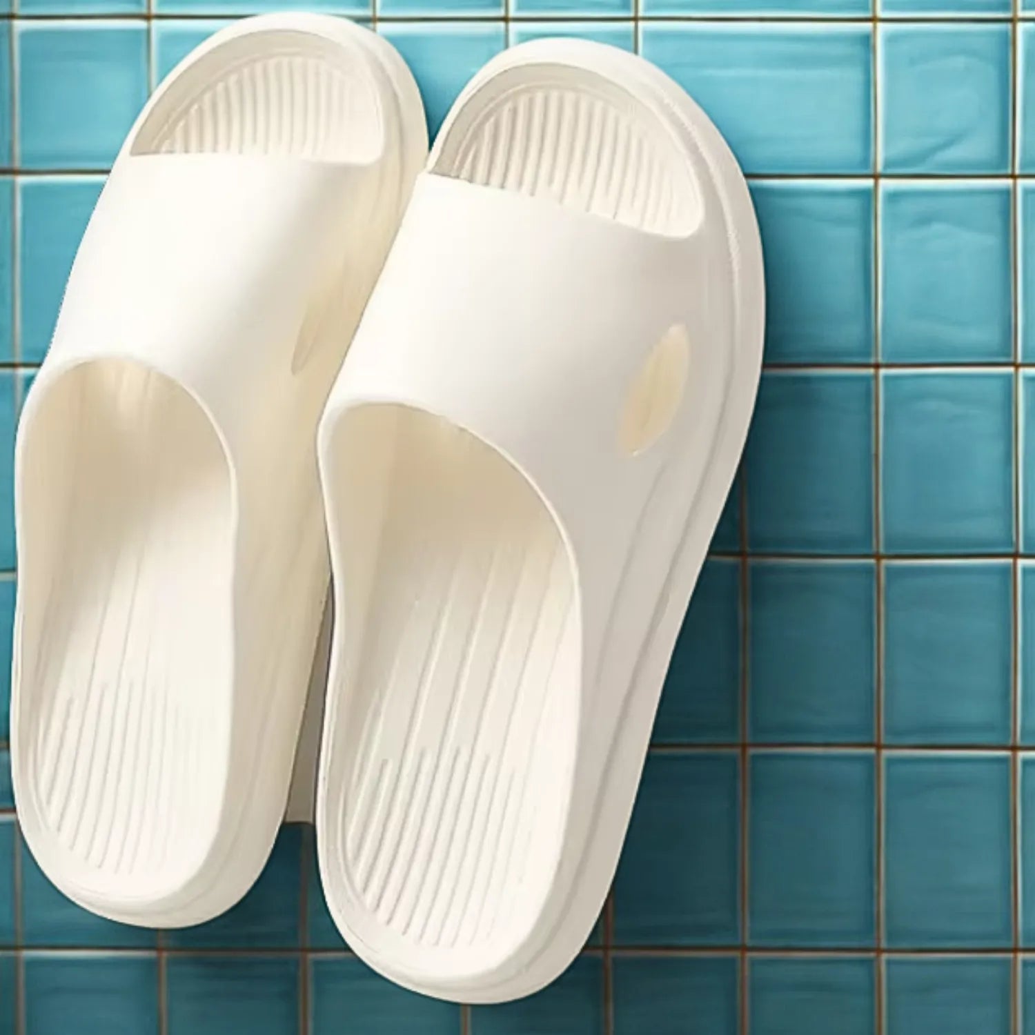 Chinelo branco silencioso unissex flexível macio antiderrapante