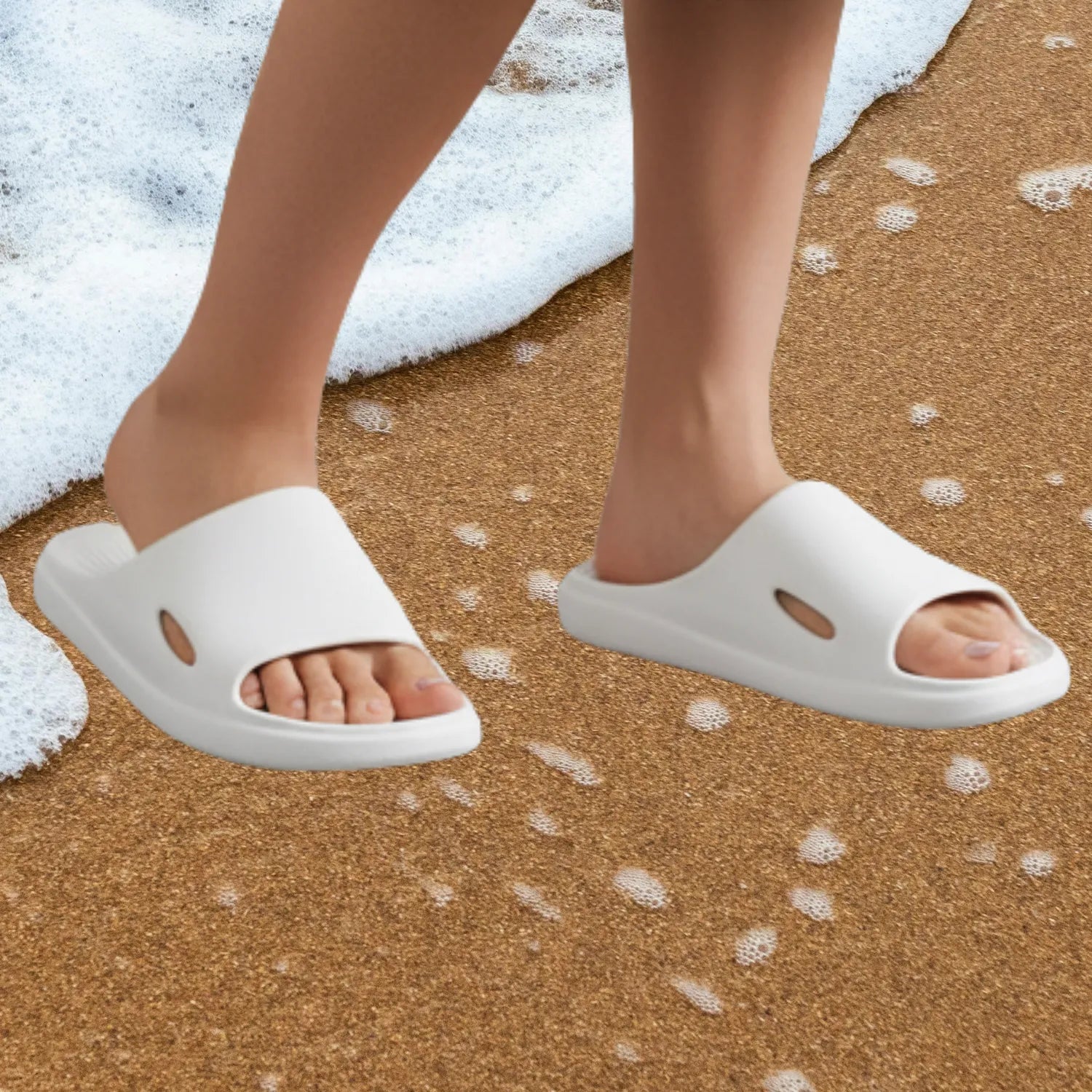 Chinelo branco silencioso unissex confort lazer e praia