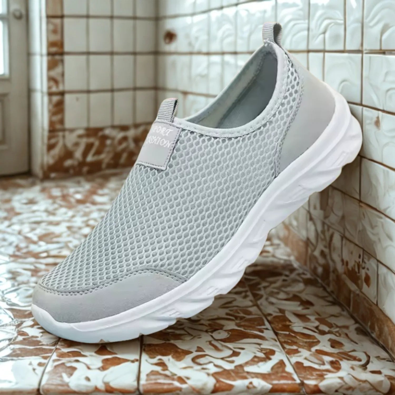 tenis cinza claro masculino antiderrapante