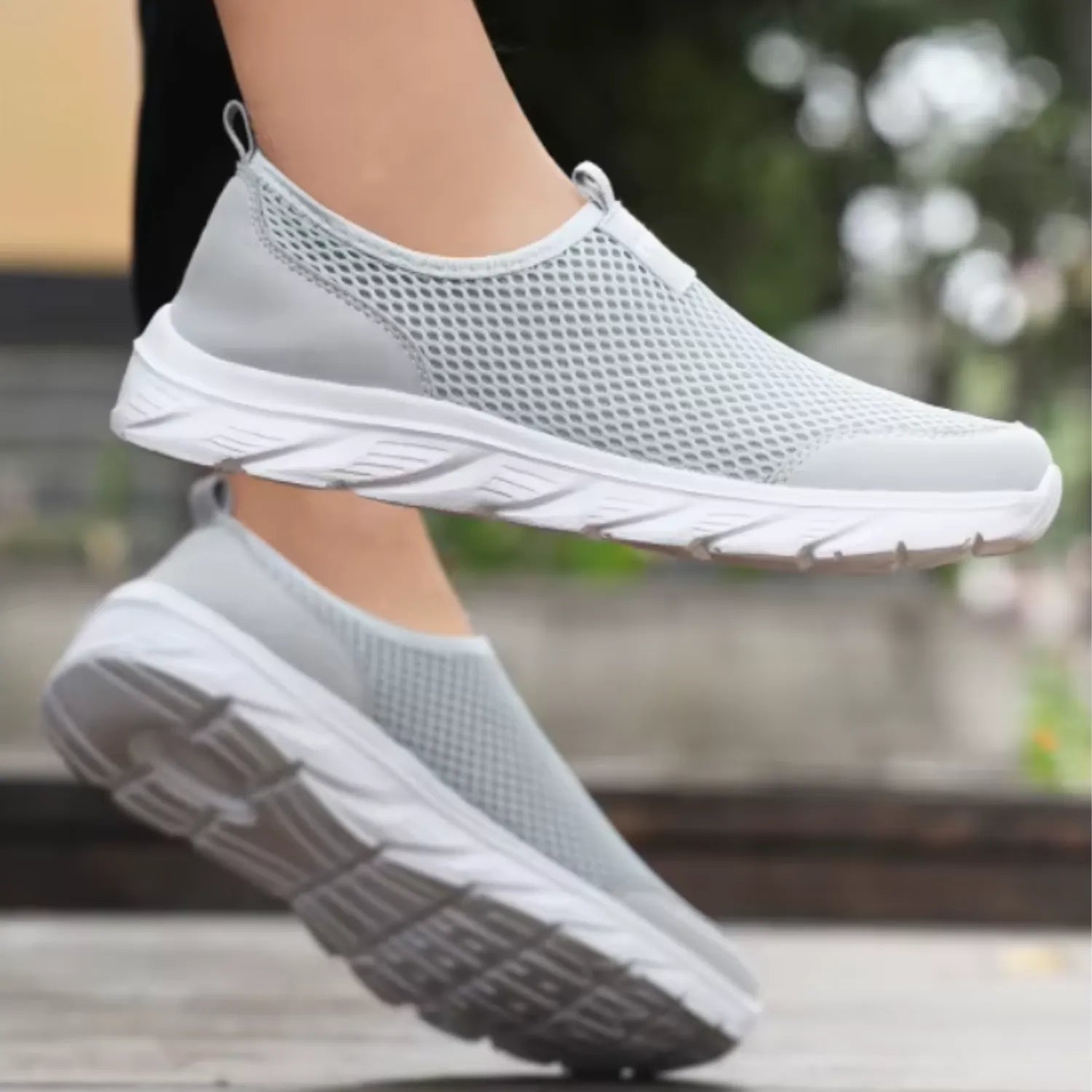 tênis cinza claro masculino segurança charme