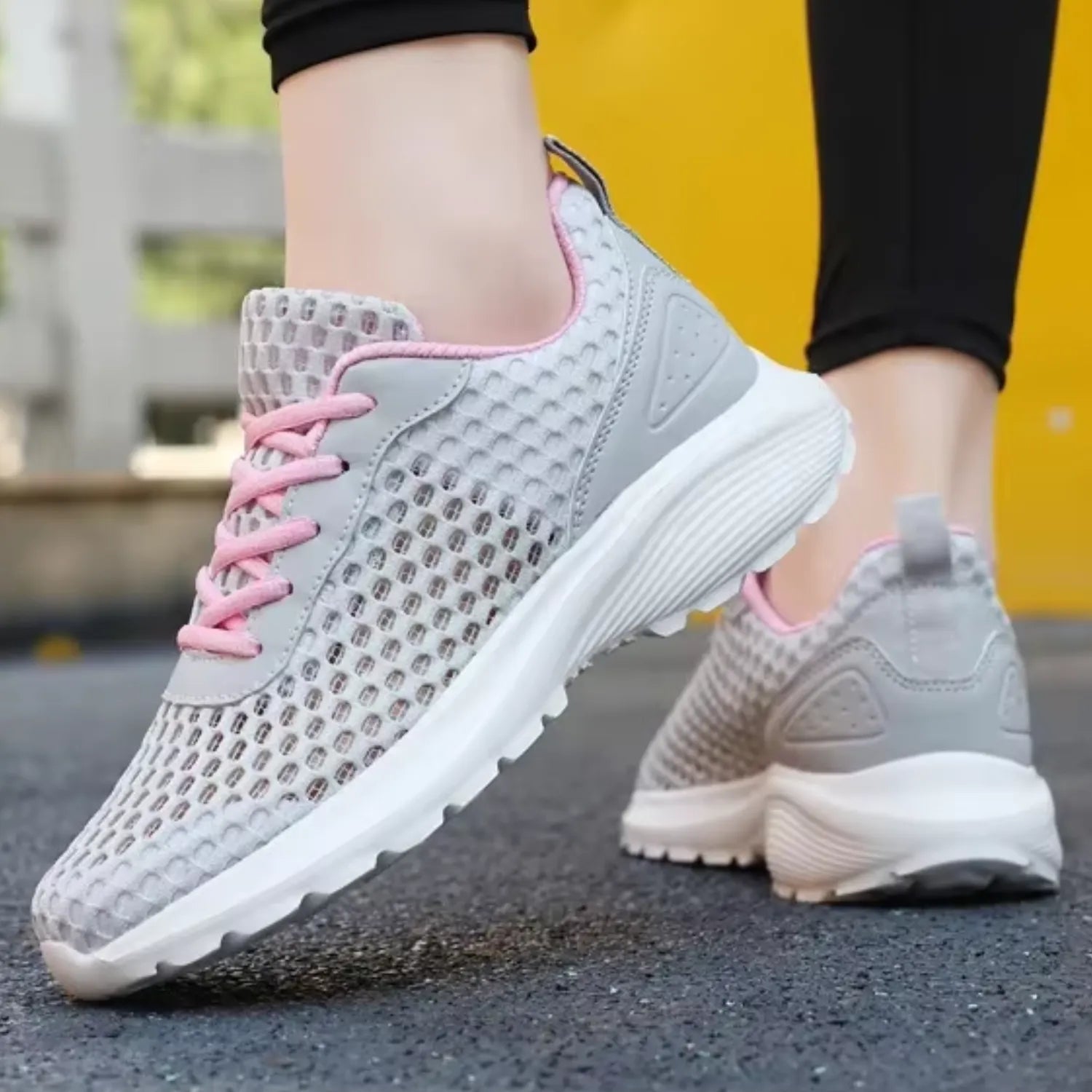 tênis feminino cinza e rosa malha frescor frescor antiderrapante