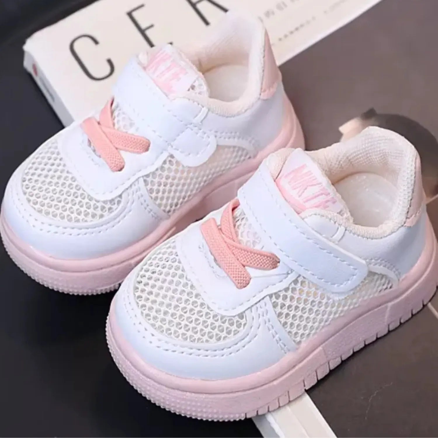 tenis infantil gracioso