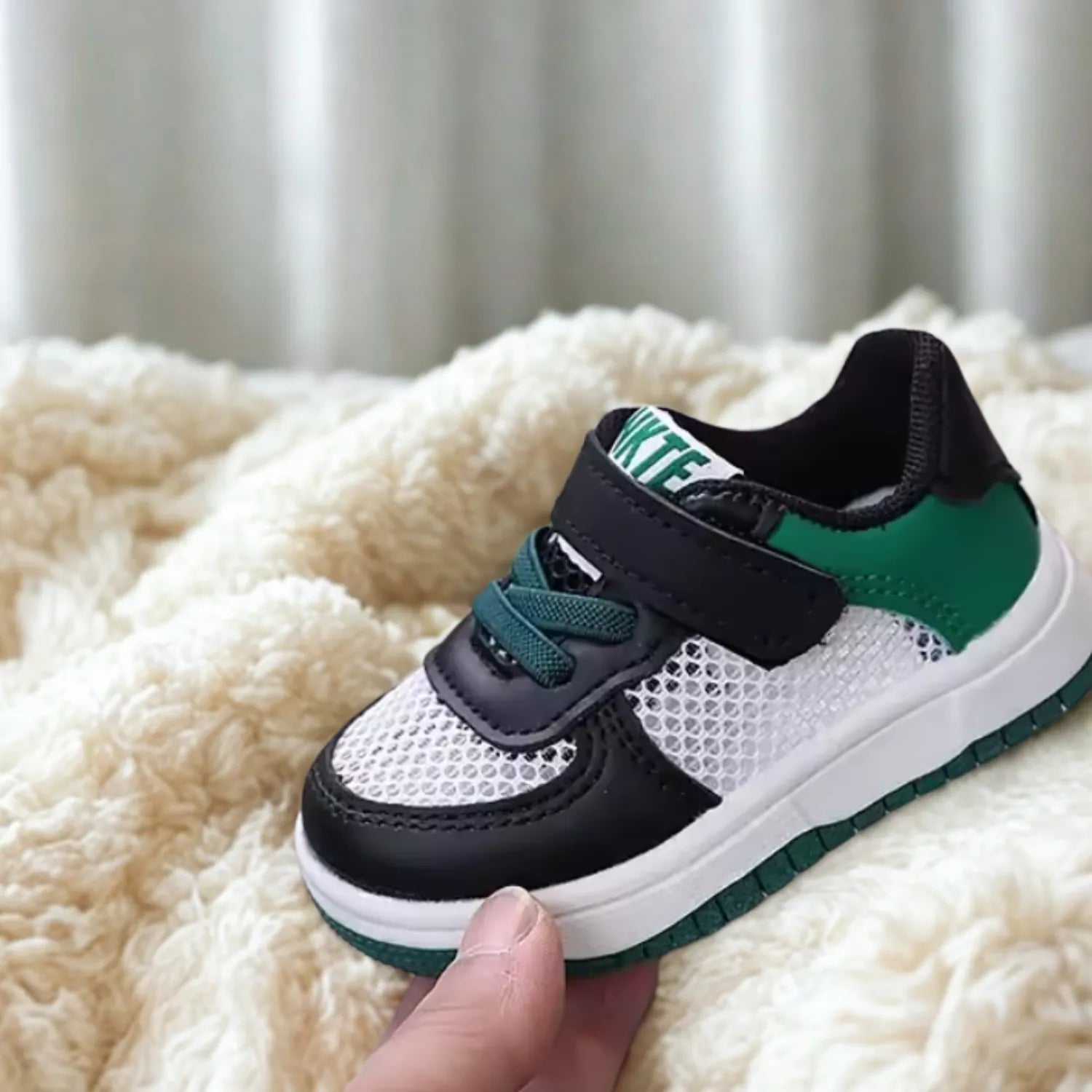 tenis infantil verde confort