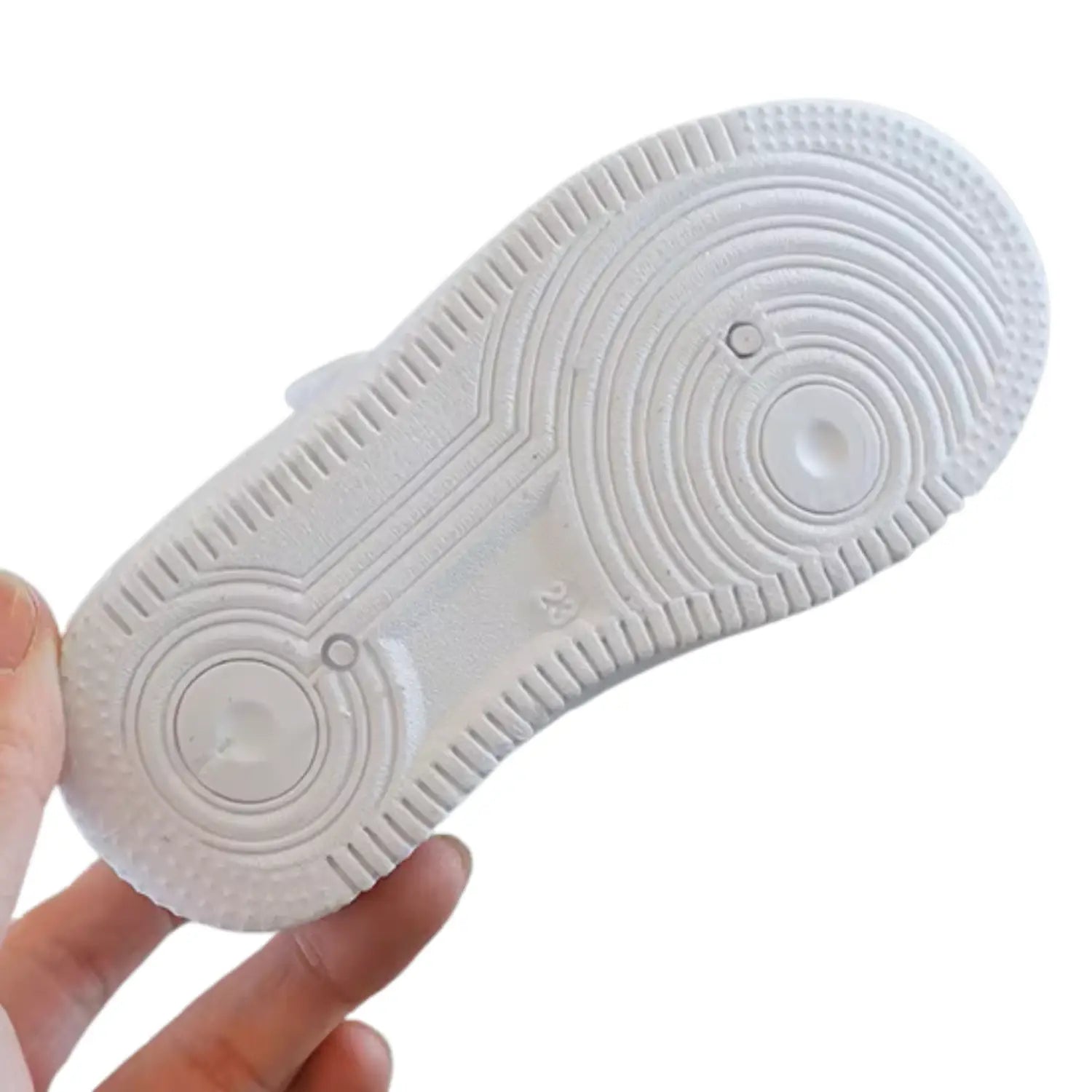 tenis intantil solado antiderrapante