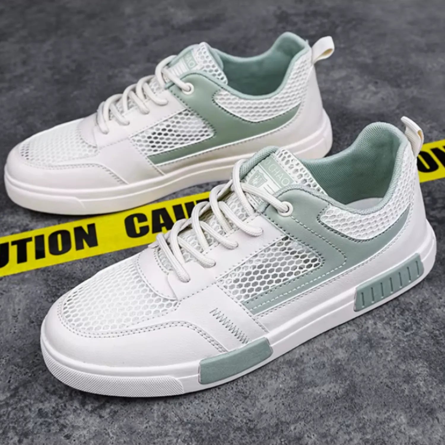 tênis masculino branco verde elegante