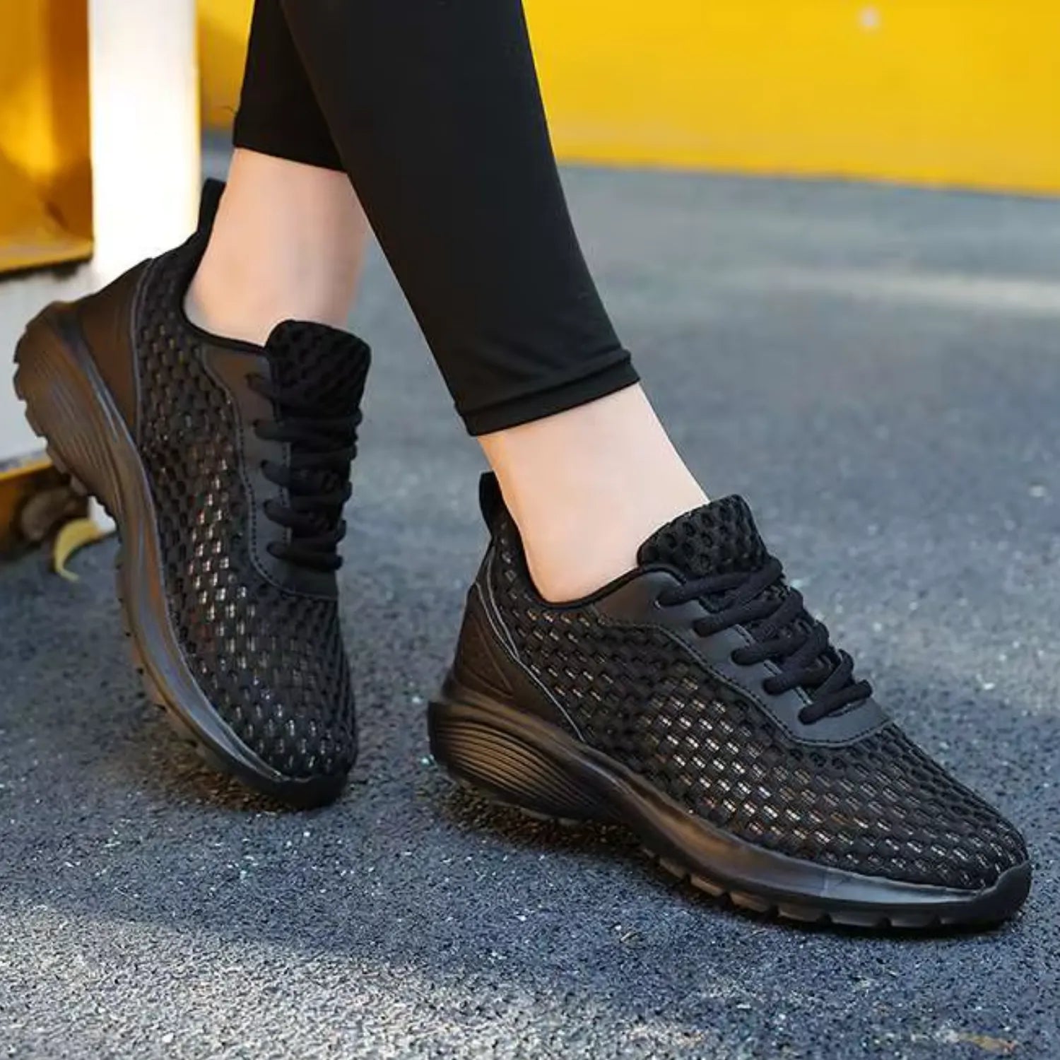 tênis preto feminino de malha beleza frescor