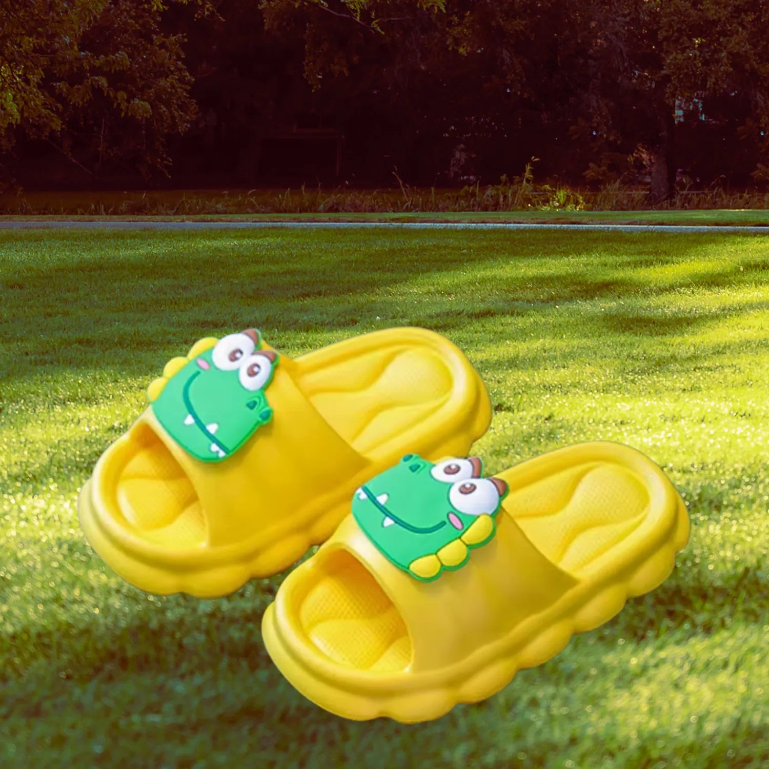 Chinelo infantil amarelo bichinho meninos meninas lazer, praia, verão