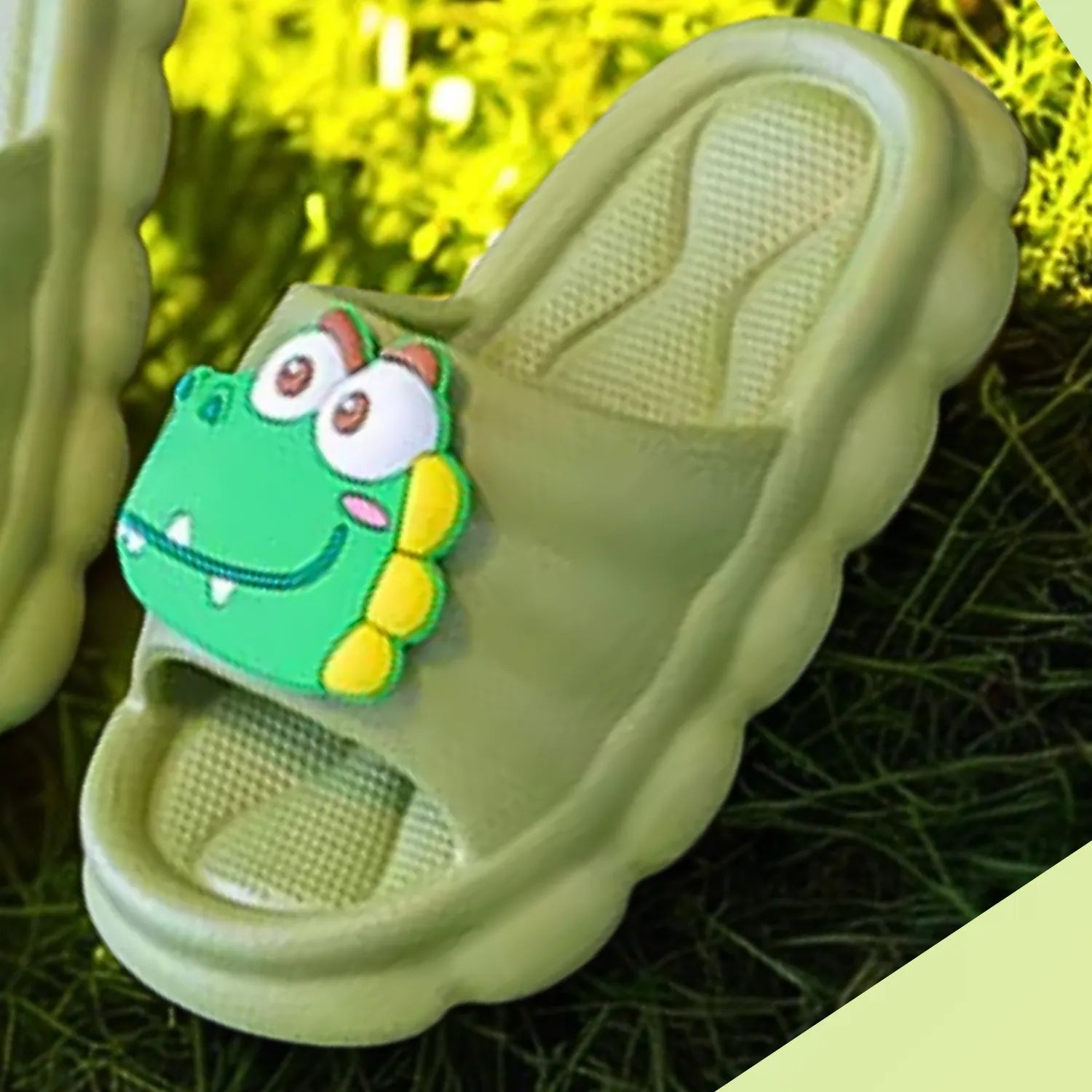 Chinelo infantil verde jacaré meninos meninas lazer, praia, verão