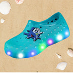 sandália fechada verde e praia confort