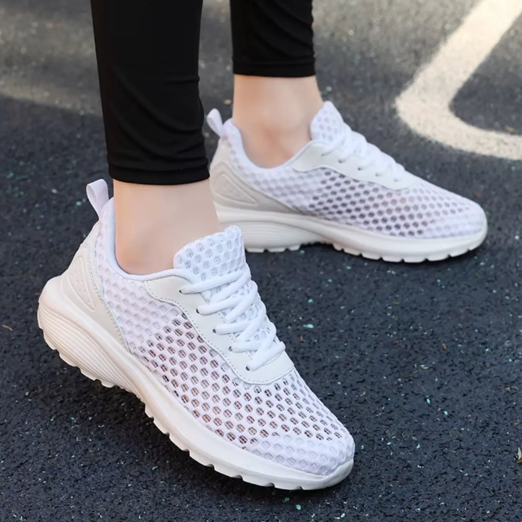 tênis feminino branco de malha beleza e presença