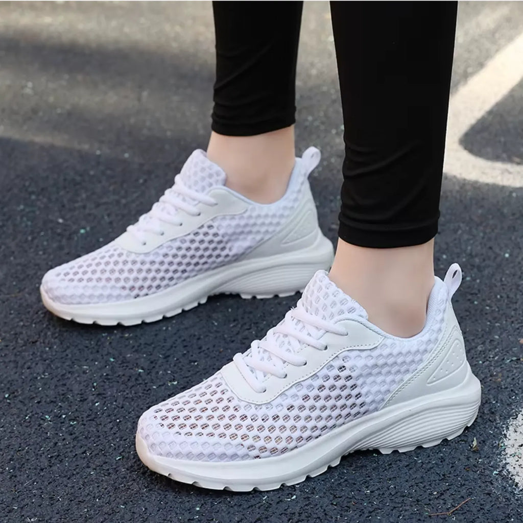 tênis feminino branco de malha e antiderrapante