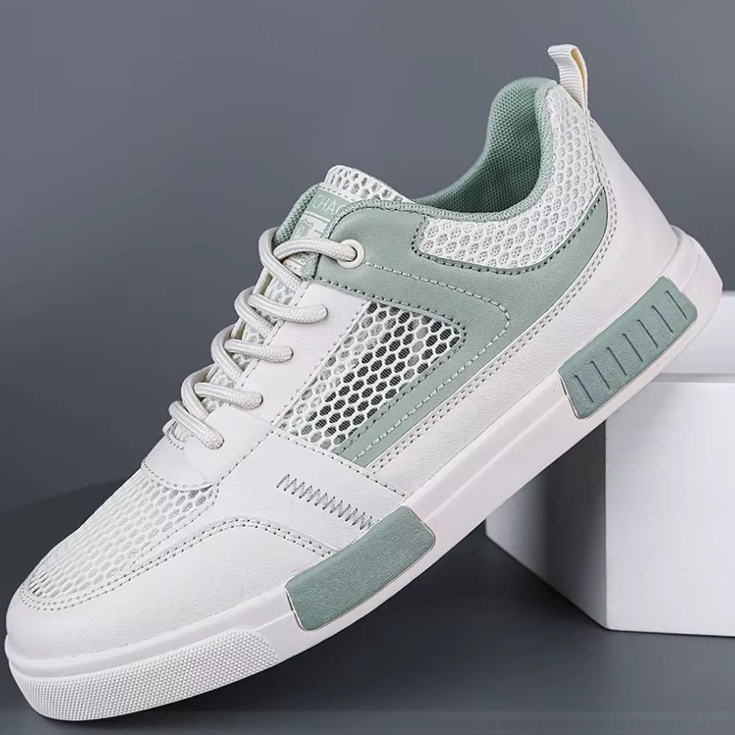 tênis masculino branco verde suave frescor