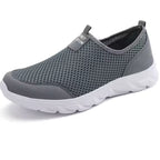 tênis masculino cinza escuro refrescante