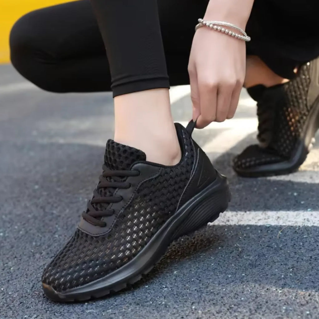 tênis preto feminino de malha antiderrapante